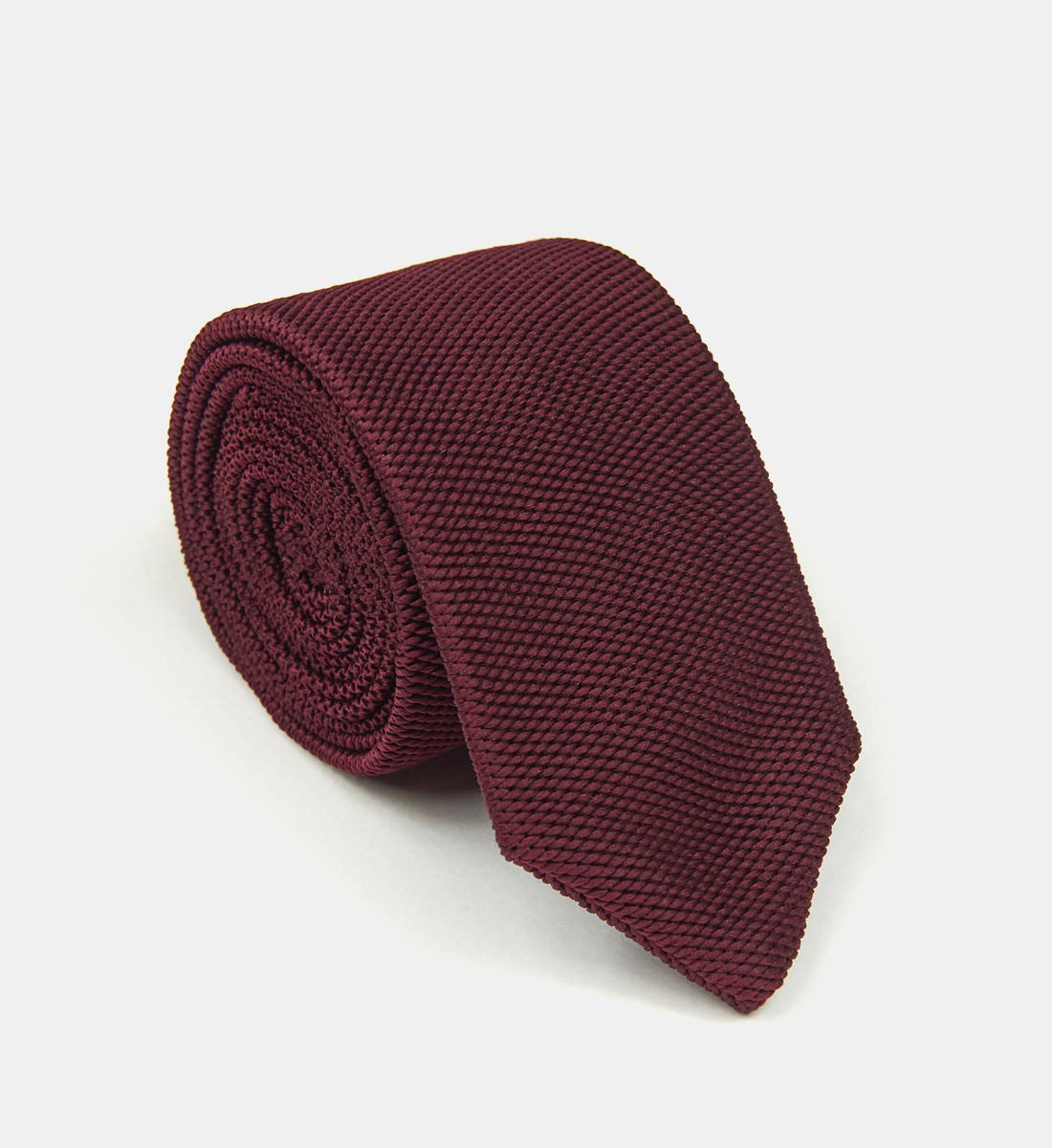 CRAVATE EN TRICOT BORDEAUX