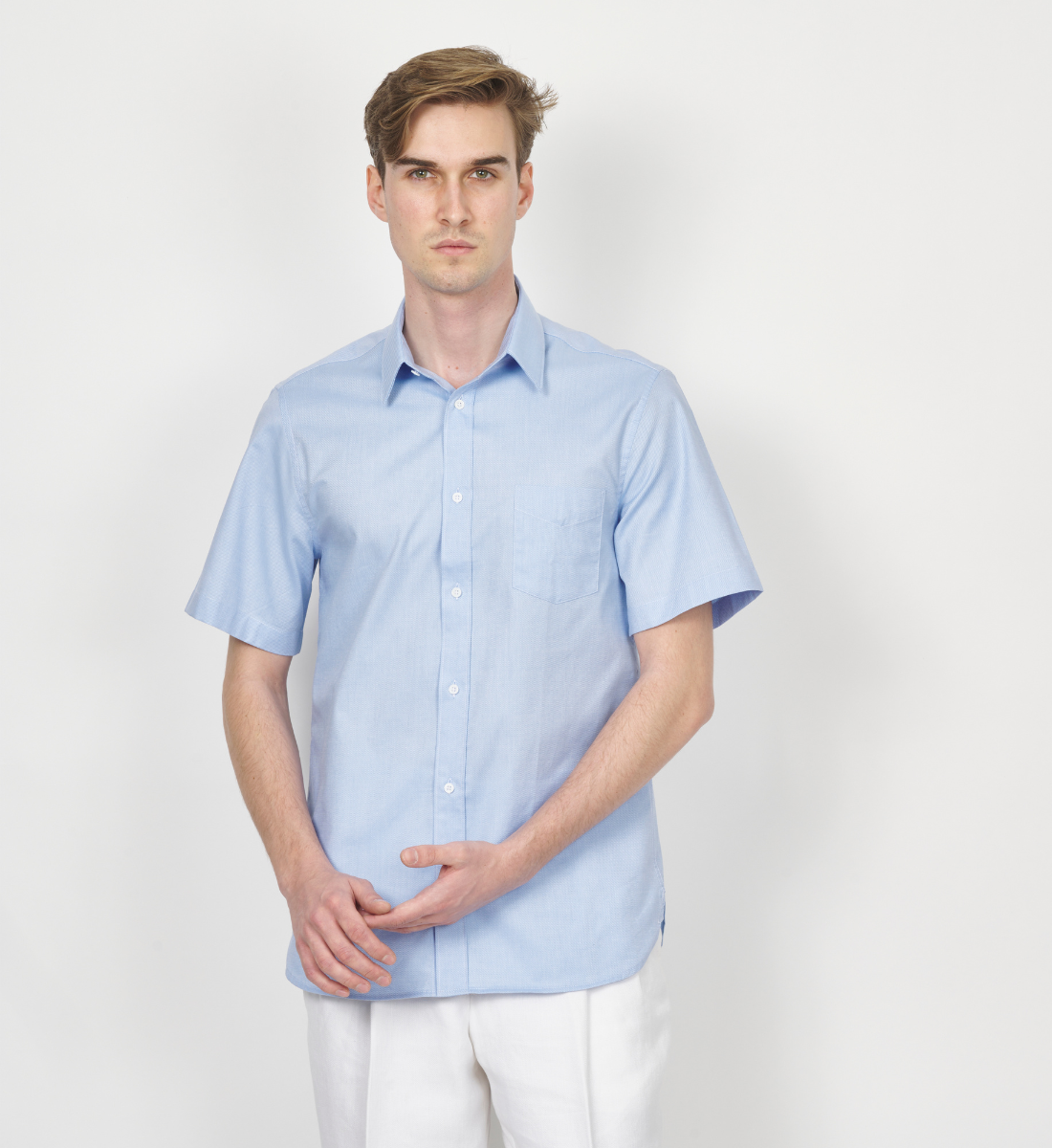 Chemise ciel coupe droite manches courtes
