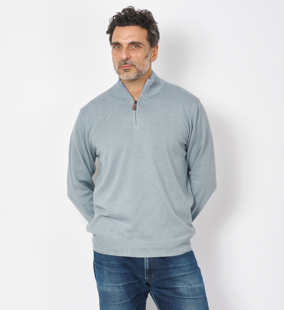 Pull col zippé en coton gris