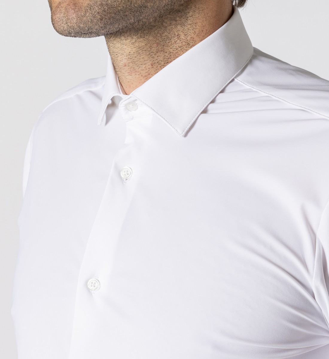 Chemise performance blanche infroissable