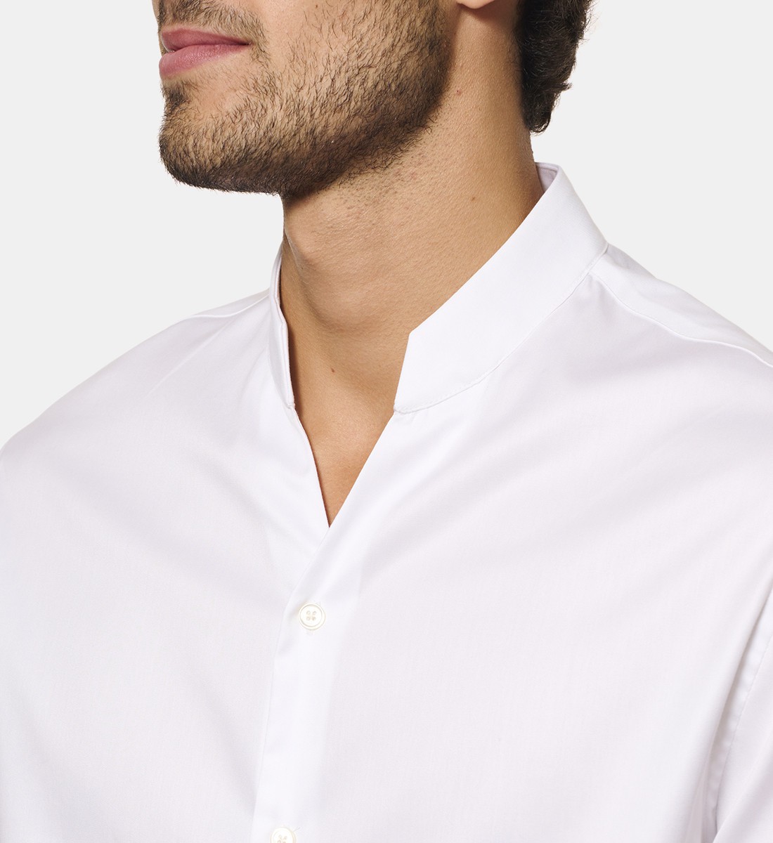 Chemise col chef blanche en twill coupe droite