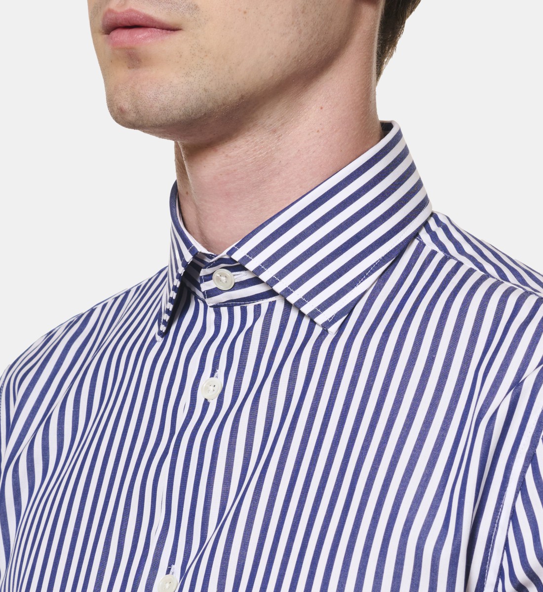 Chemise marine à rayures bâtons coupe droite