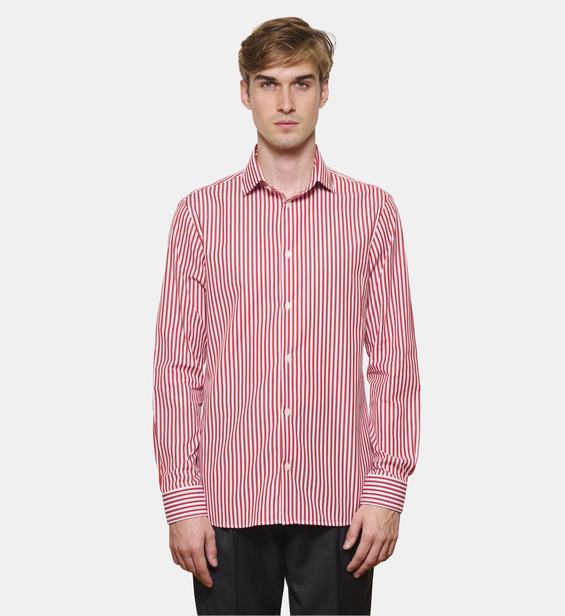 Chemise rouge à rayures bâtons coupe droite