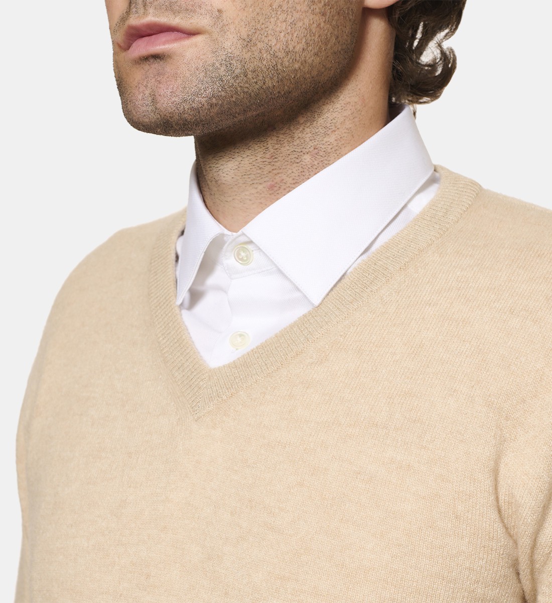 Pull col V beige en cachemire
