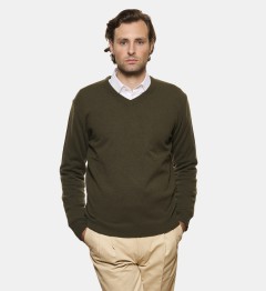 Pull col V kaki en cachemire