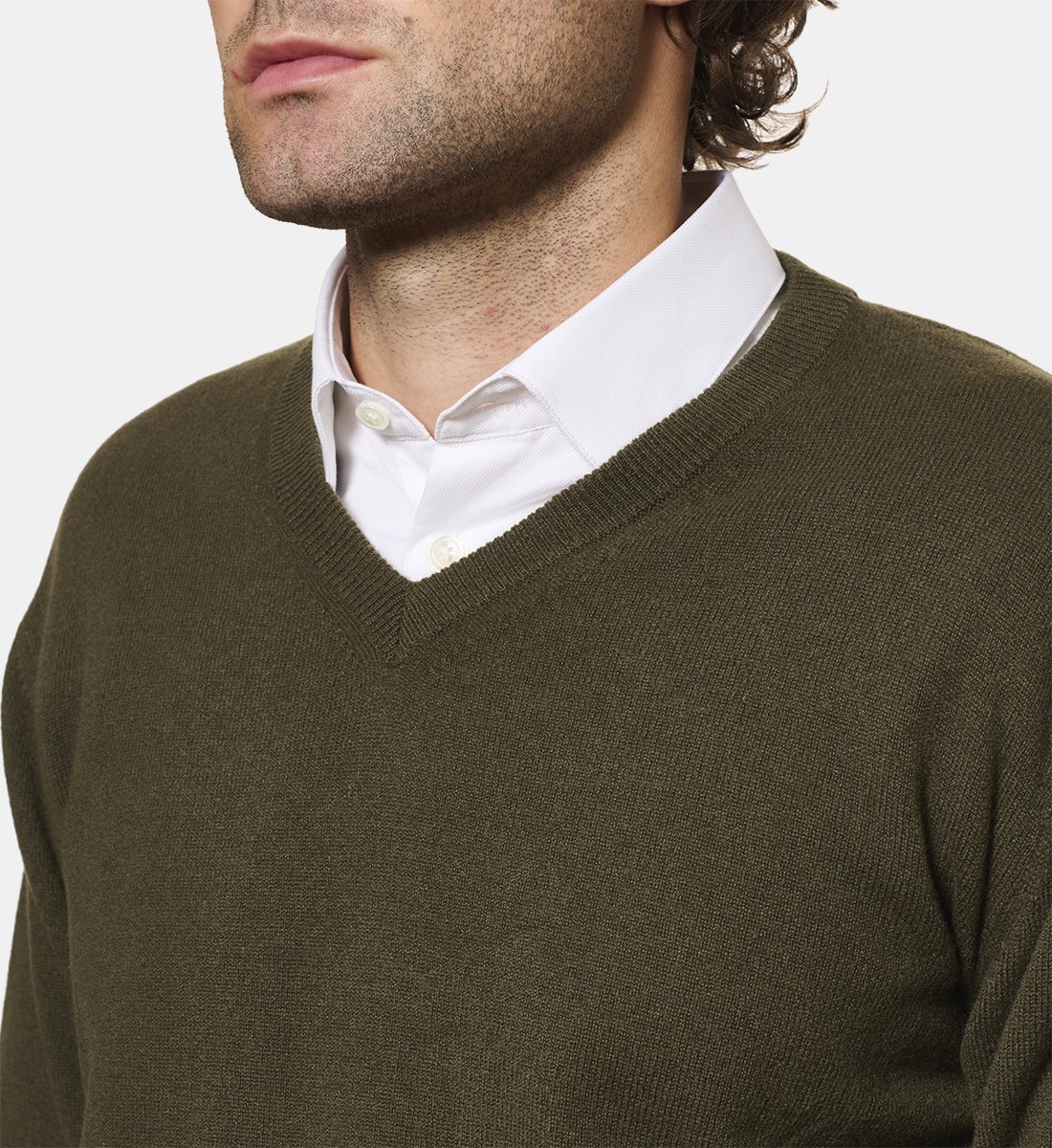 Pull col V kaki en cachemire