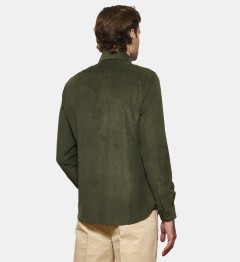 Chemise en velours kaki à col boutonné coupe droite