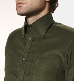 Chemise en velours kaki à col boutonné coupe droite