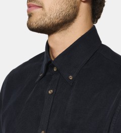 Chemise en velours marine à col boutonné coupe droite