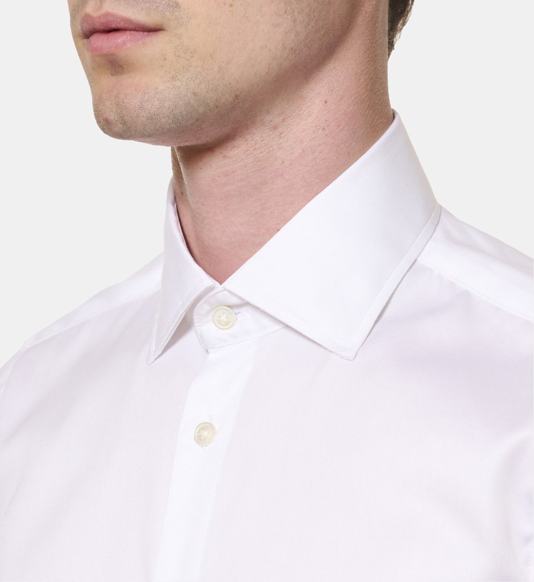 Chemise blanche en twill poignets mousquetaires coupe droite