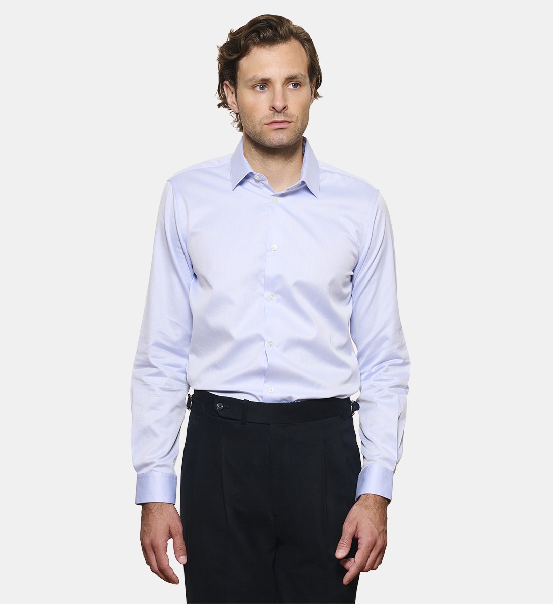 Chemise ciel pointe diamantée coupe cintrée