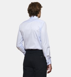 Chemise ciel en twill poignets mousquetaires coupe cintrée