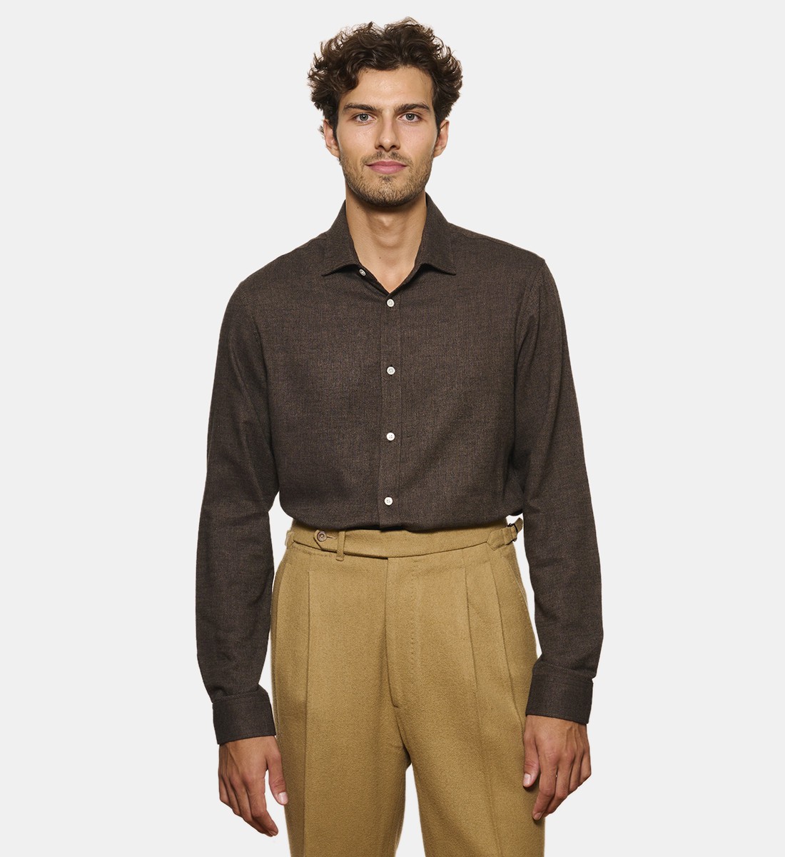 Chemise en flanelle marron col italien coupe droite
