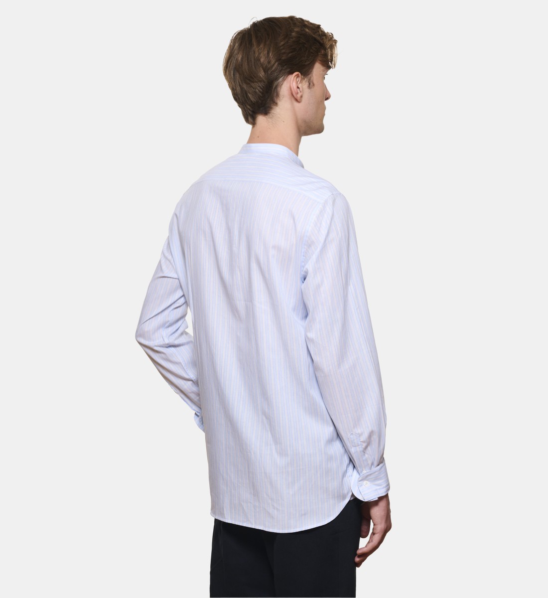 Chemise ciel à rayures beiges col mao