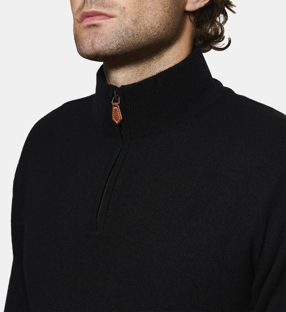 Pull noir à col zippé en cachemire