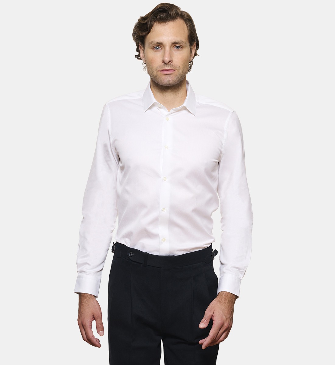 Chemise blanche pointe diamantée coupe cintrée