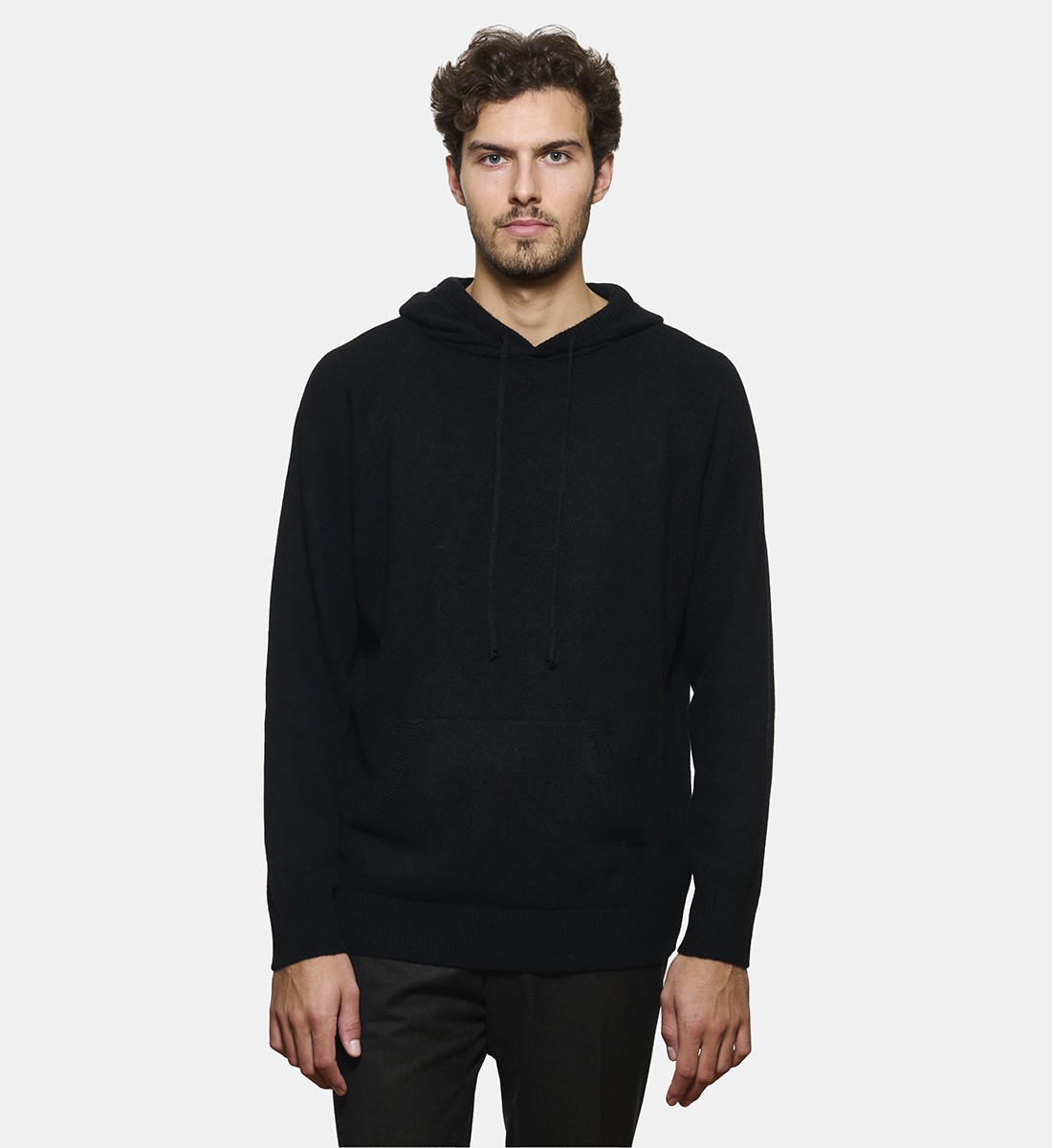 Pull à capuche en cachemire noir