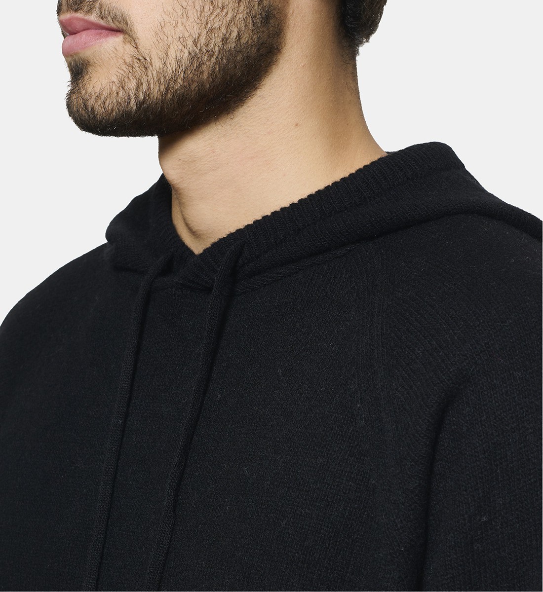 Pull à capuche en cachemire noir