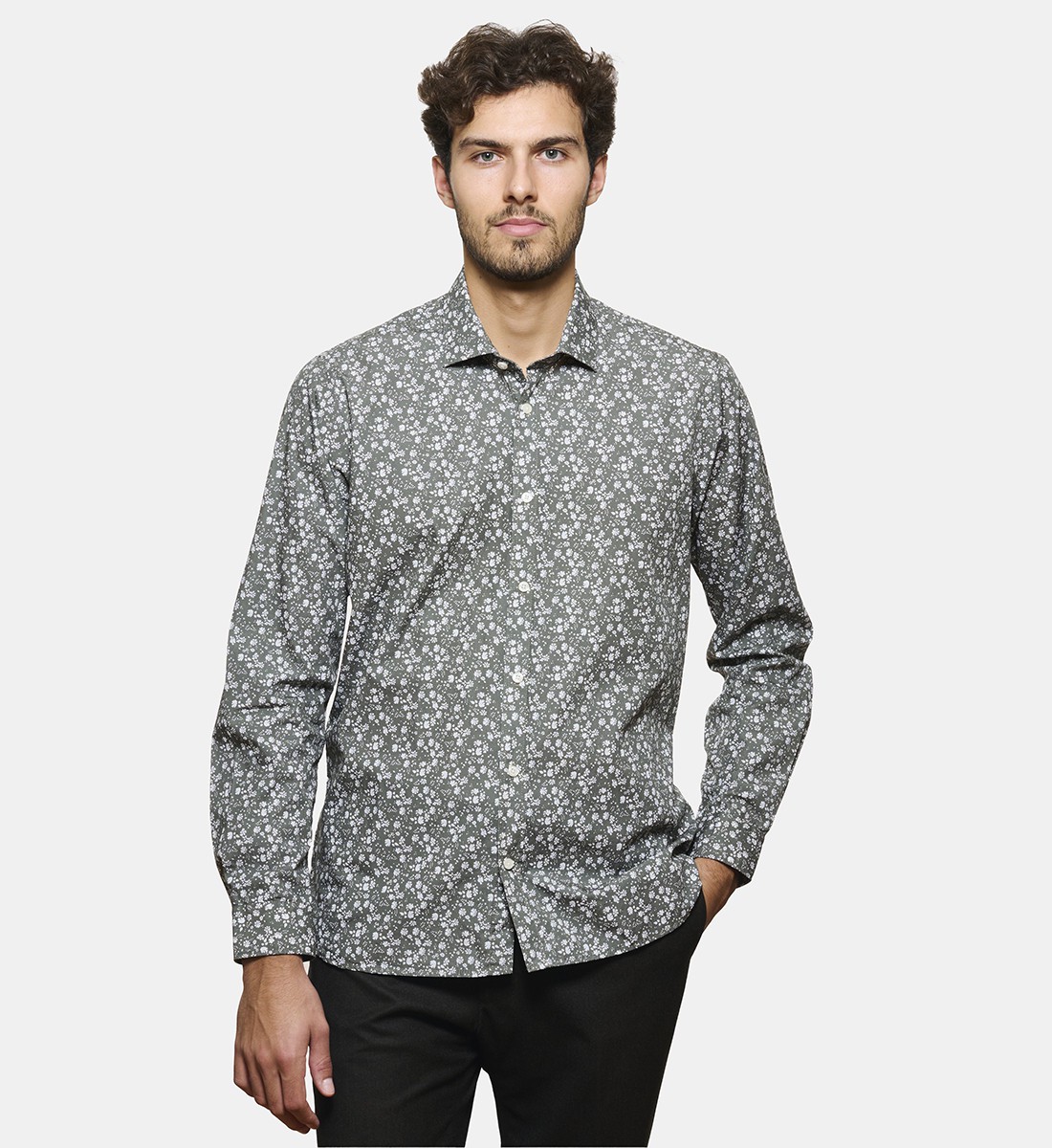Chemise vert à motif floral coupe cintrée