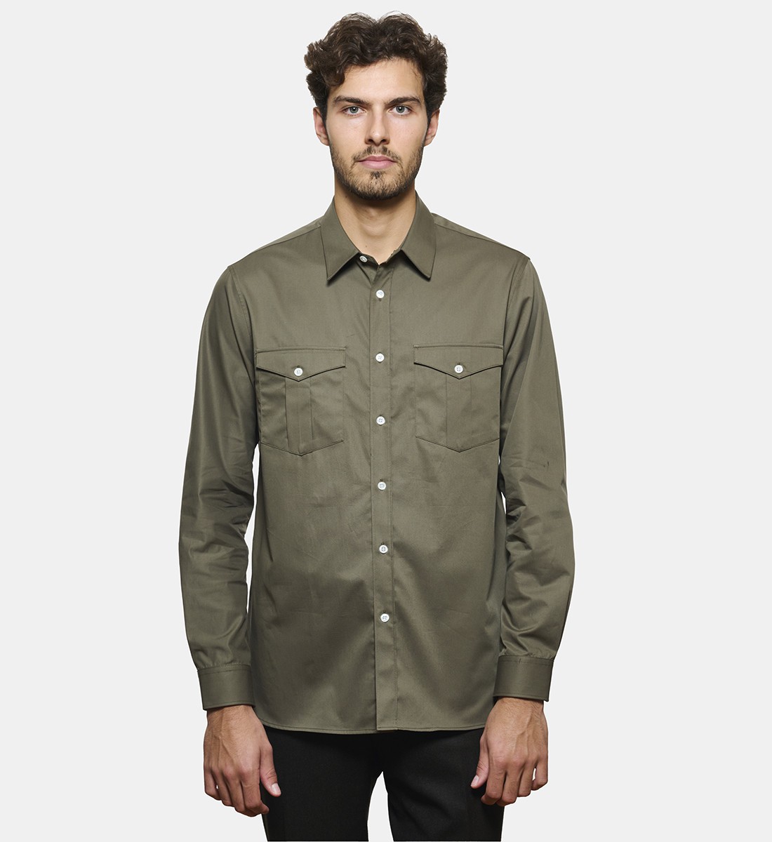 Chemise kaki en gabardine coupe droite
