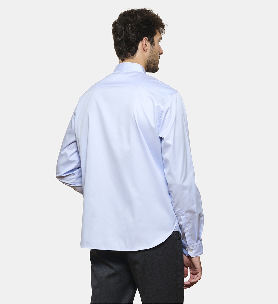Chemise col chef ciel en twill coupe droite
