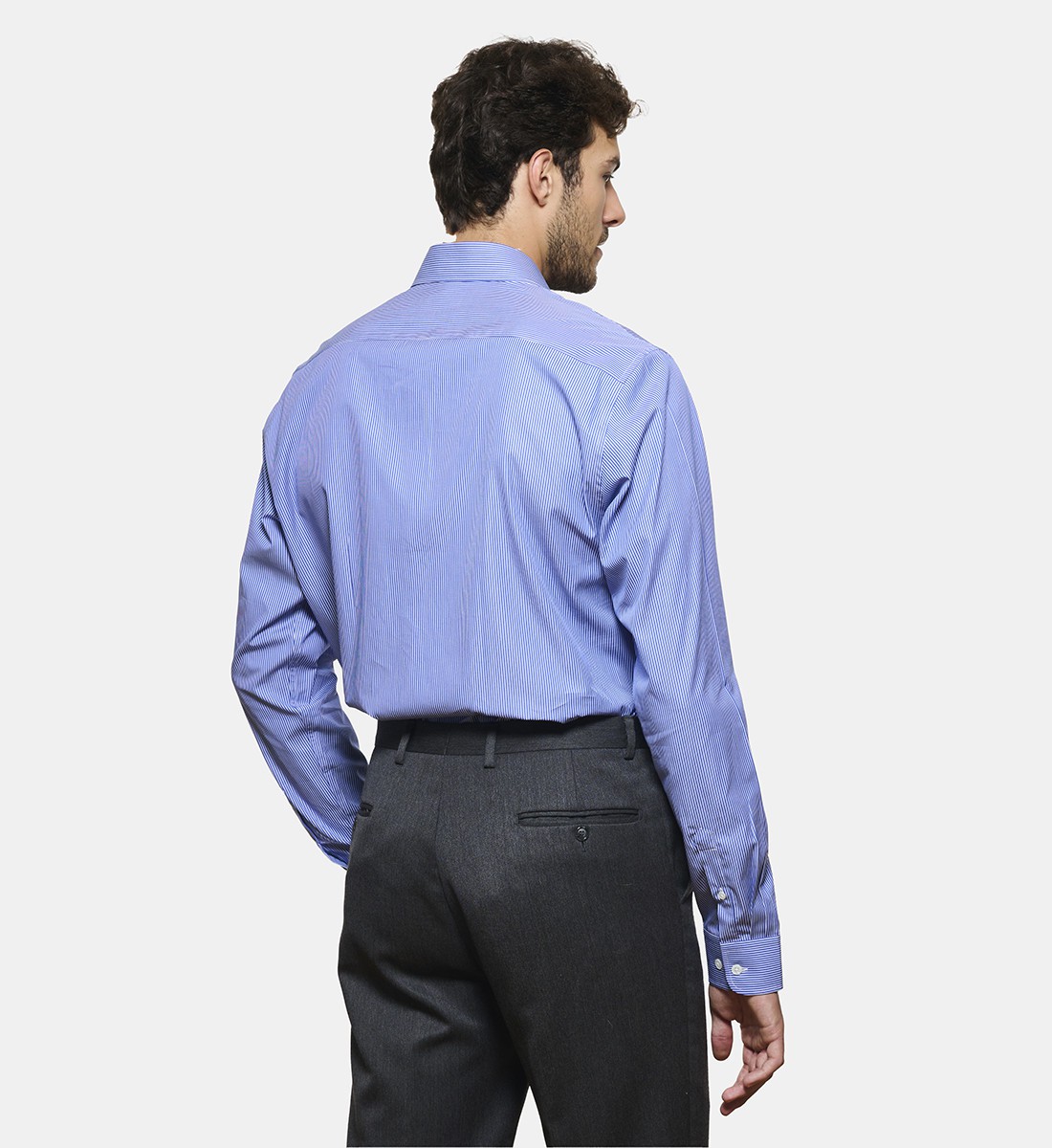 Chemise à rayures bleues