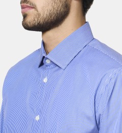 Chemise à rayures bleues