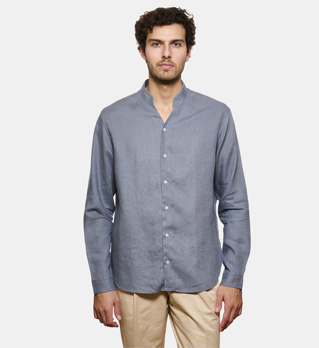 Chemise col chef en lin bleu gris coupe droite