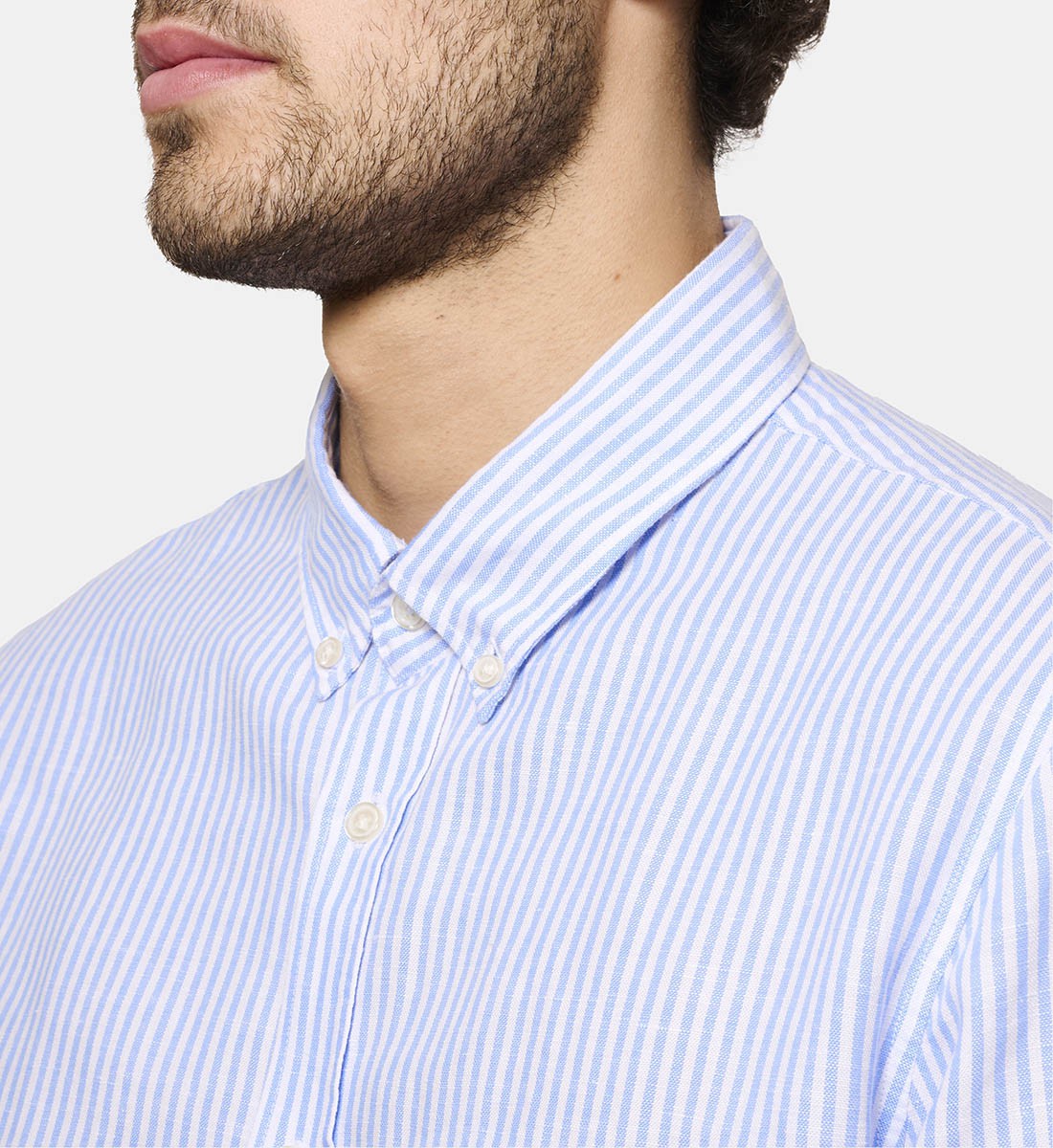Chemise en lin et coton rayé ciel coupe droite