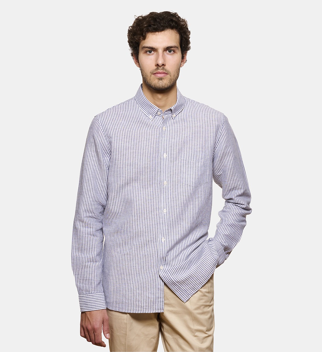 Chemise en lin et coton rayé marine coupe droite