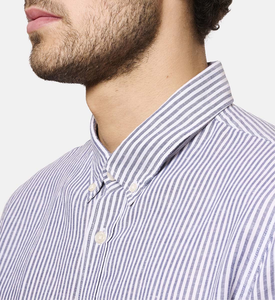 Chemise en lin et coton rayé marine coupe droite