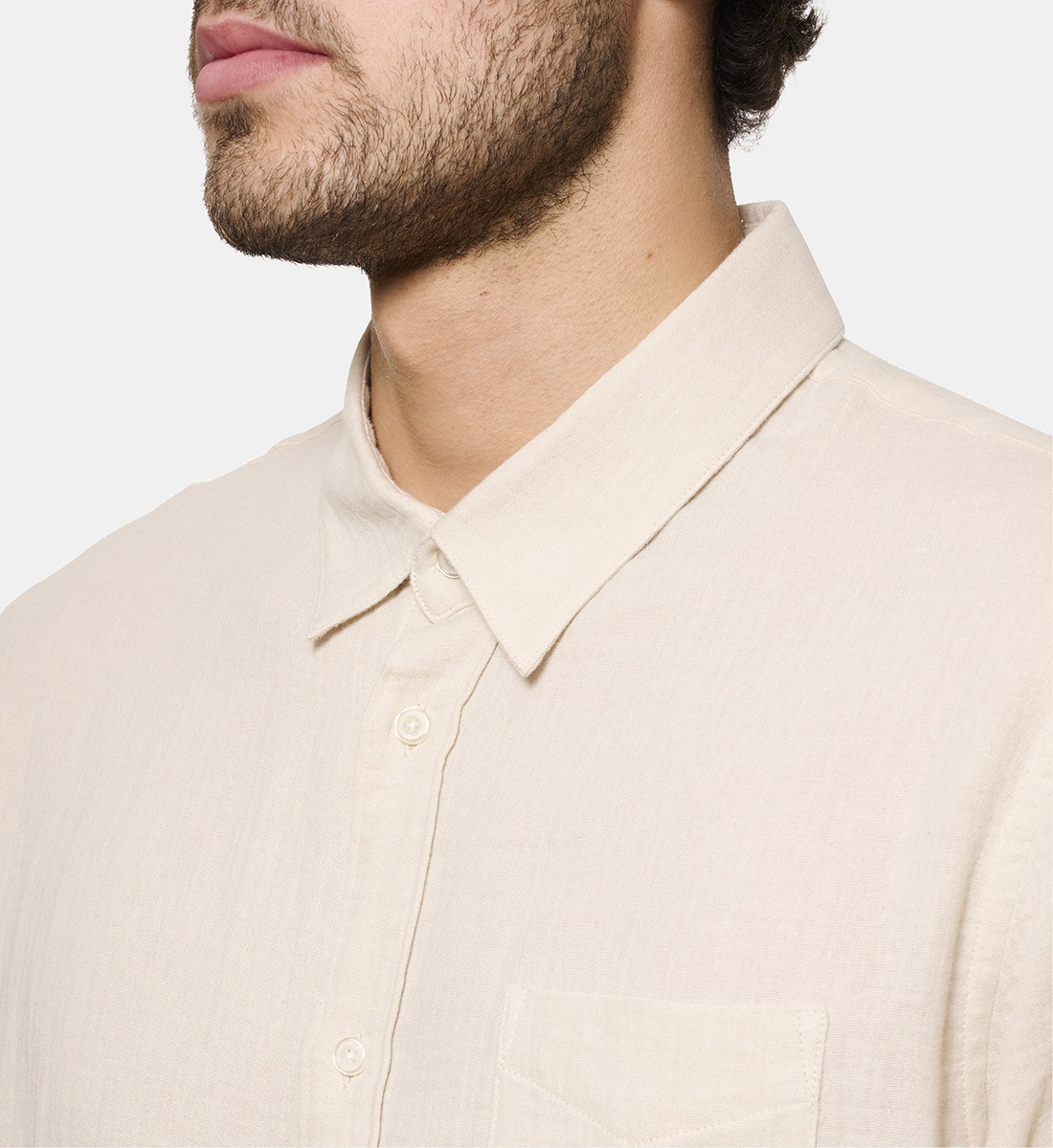 Chemise en gaze de coton ecru coupe droite