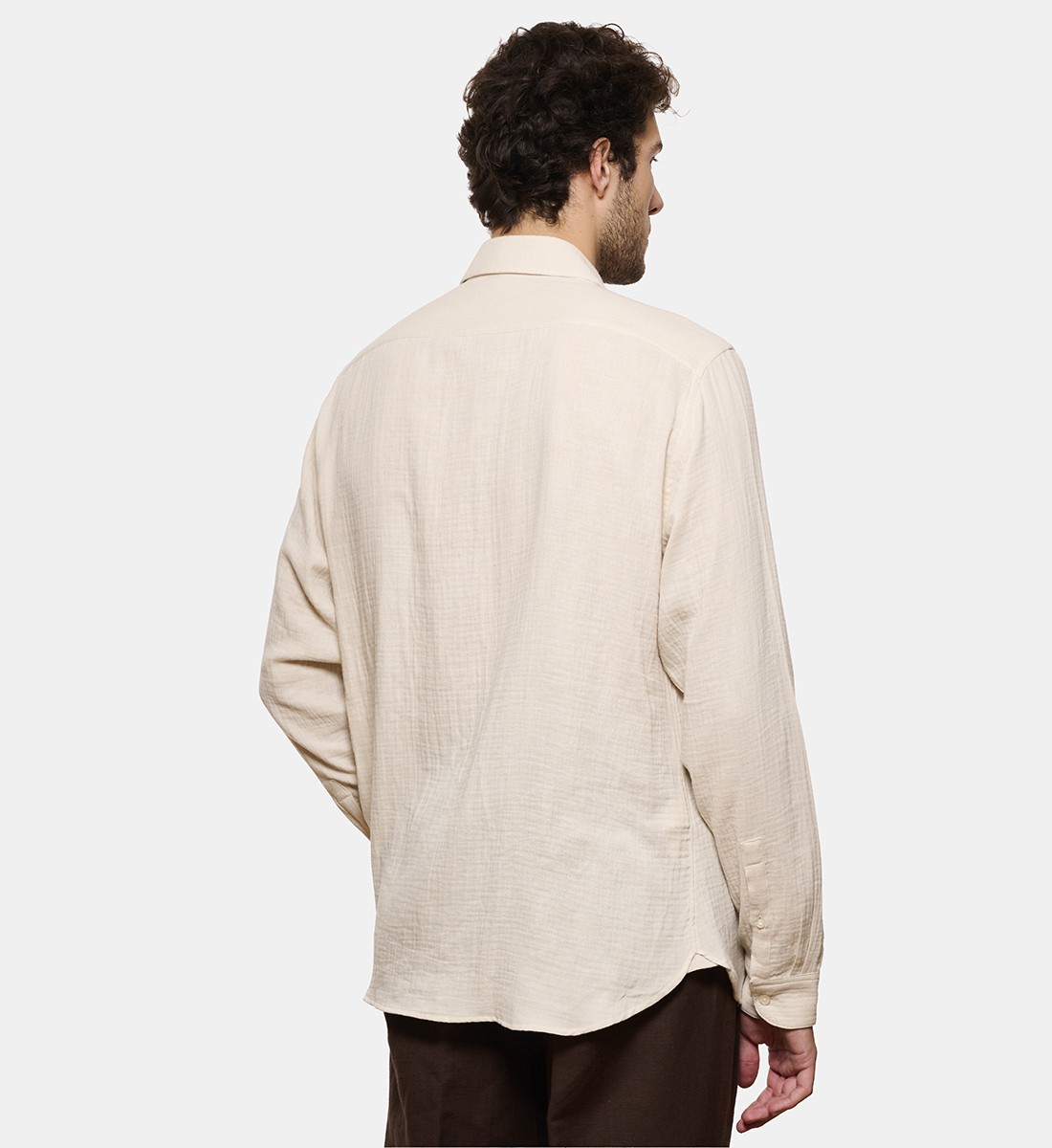 Chemise en gaze de coton ecru coupe droite
