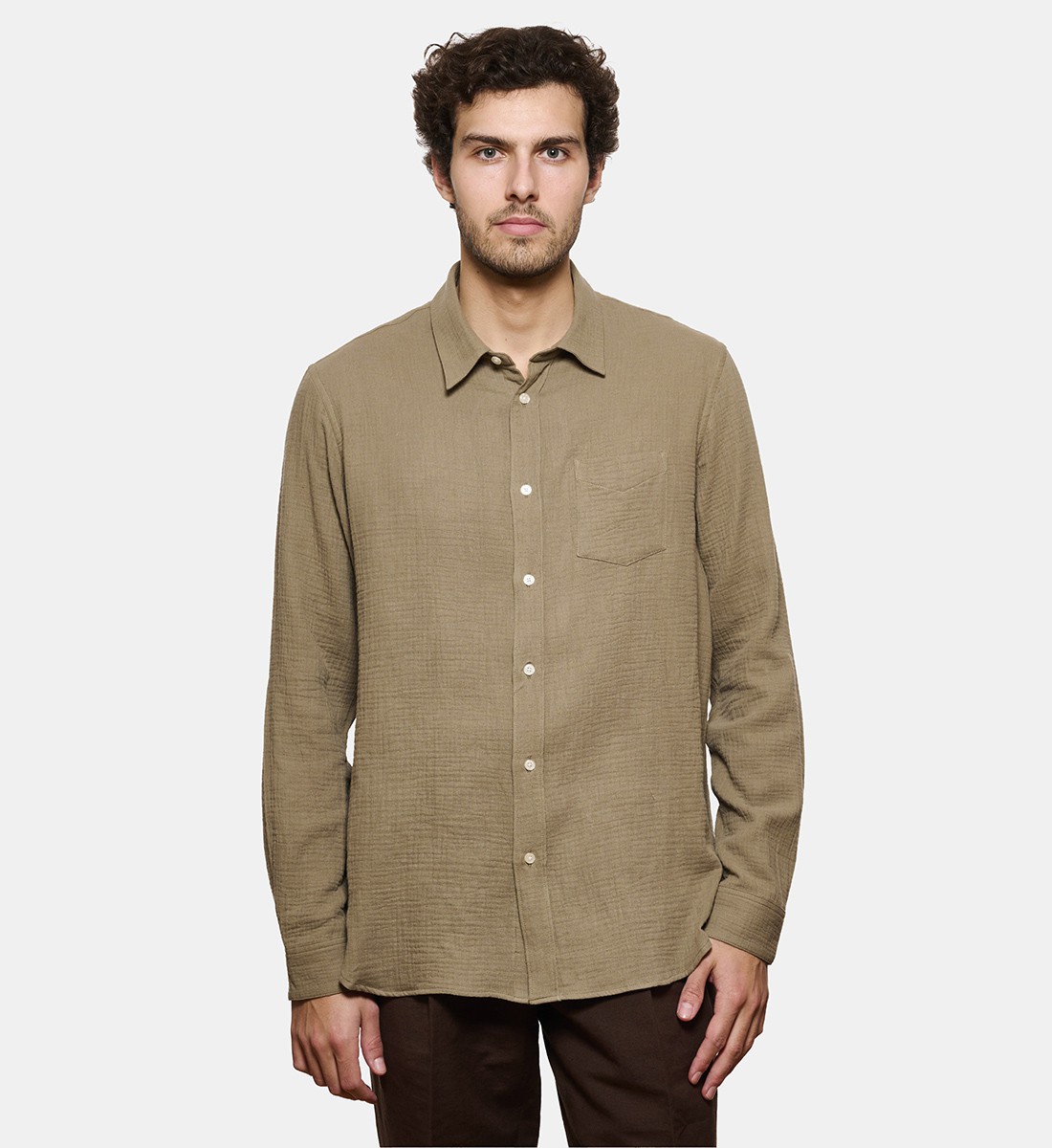 Chemise en gaze de coton kaki coupe droite