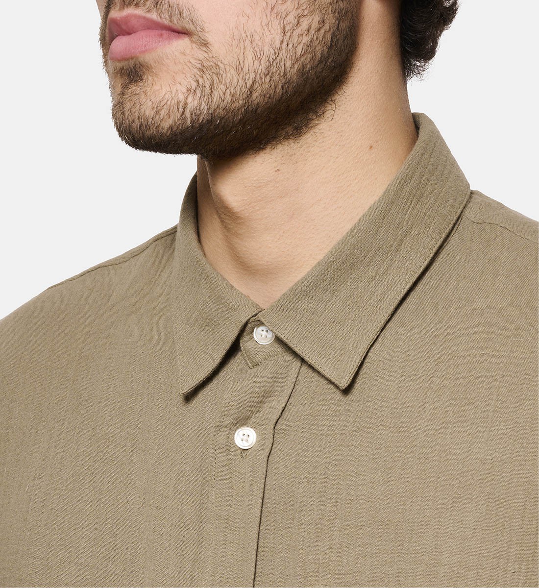 Chemise en gaze de coton kaki coupe droite