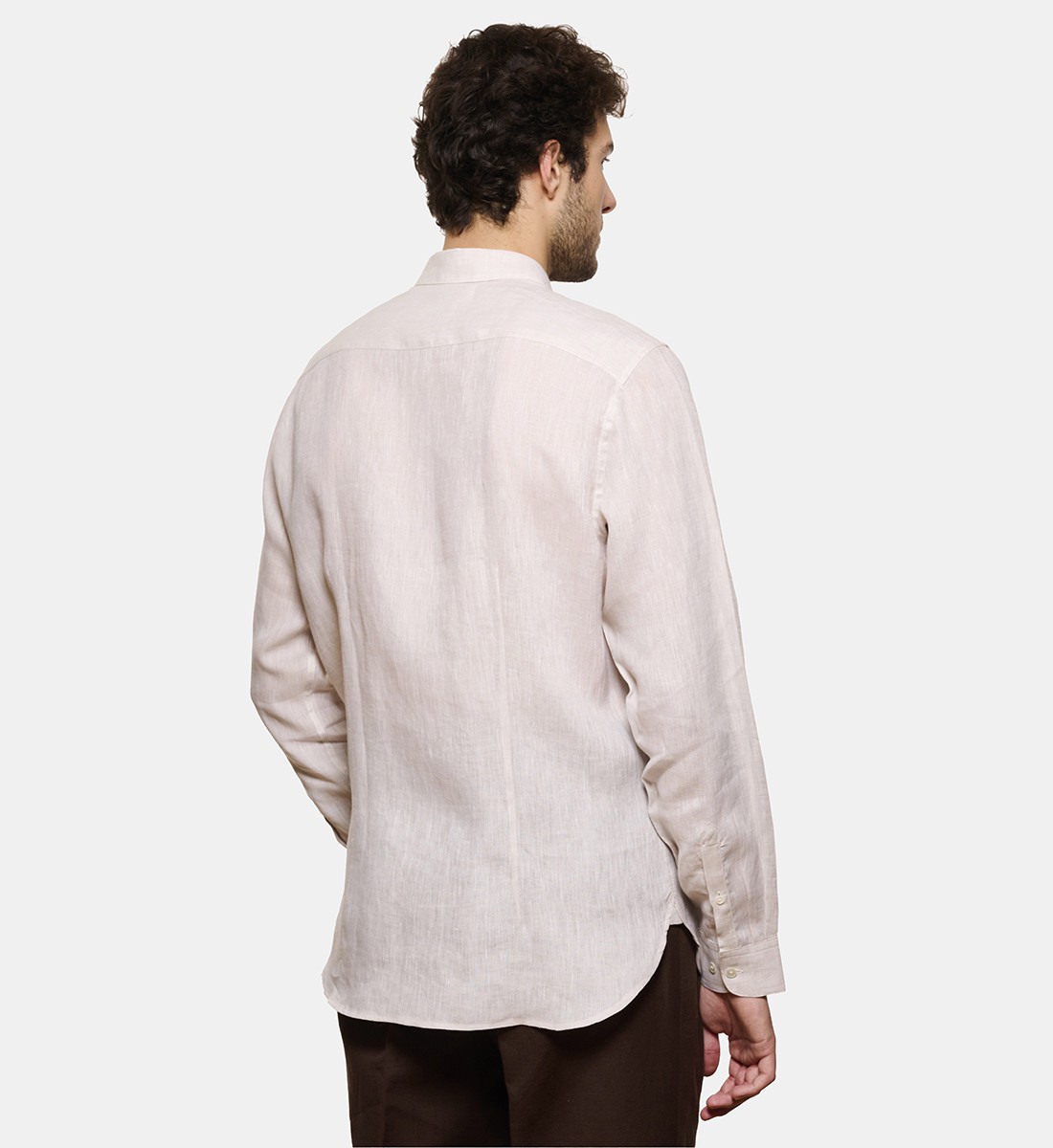 Chemise en lin beige coupe cintrée