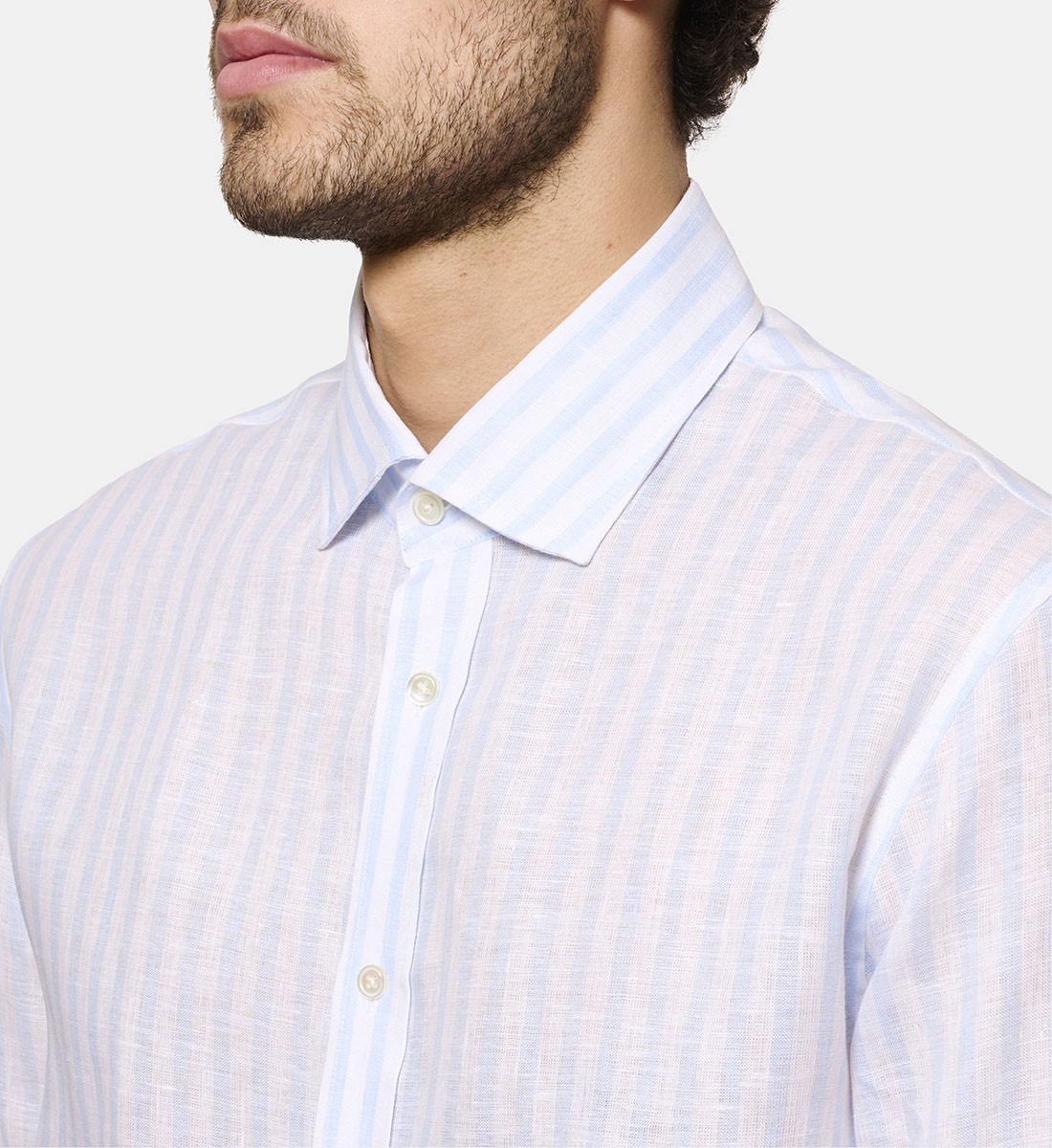 Chemise en lin ciel à rayures bâtons coupe droite