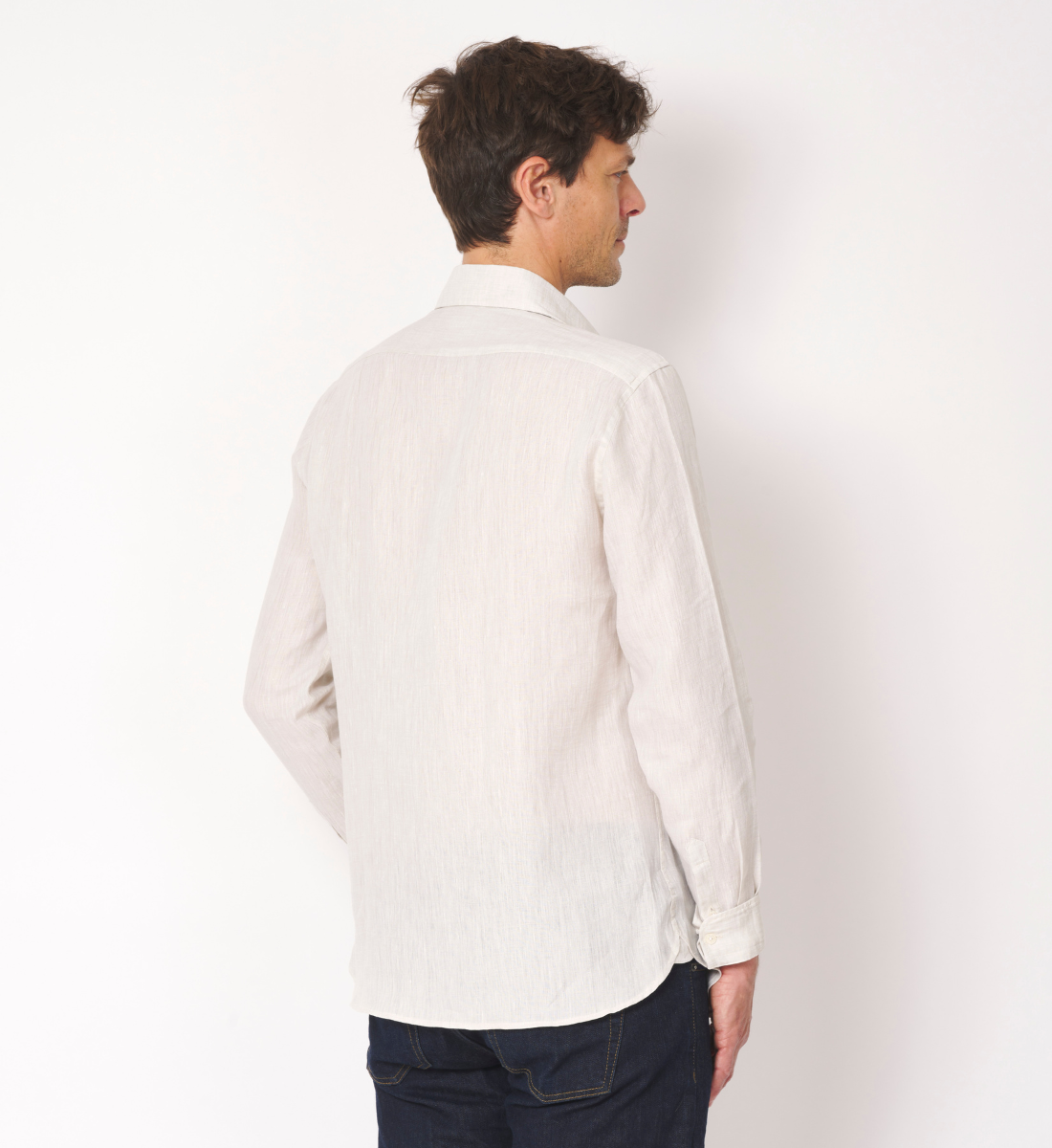 Chemise en lin beige coupe droite