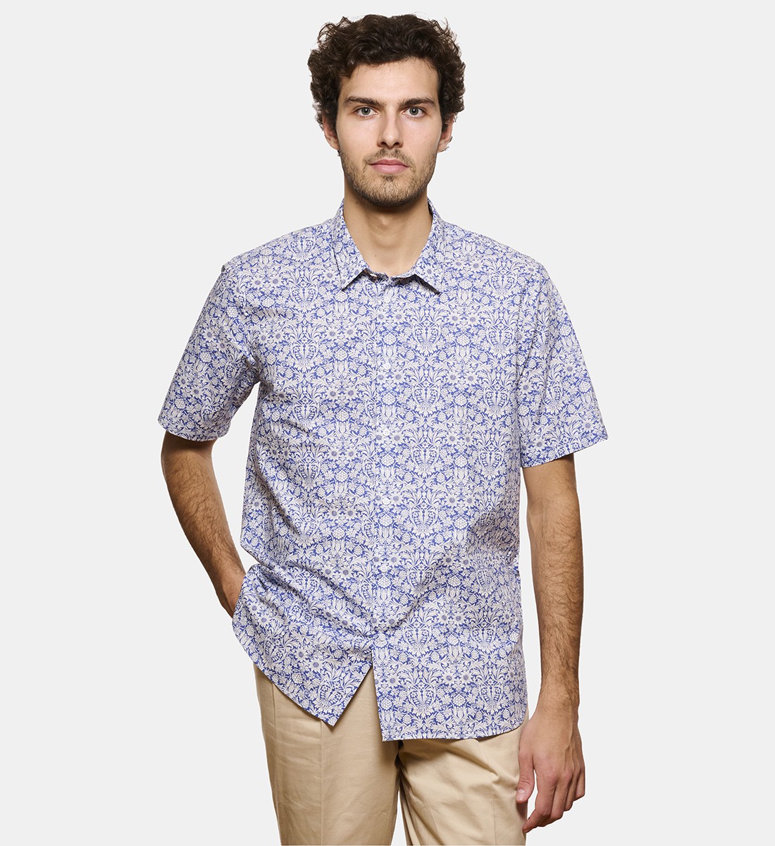 Chemise ciel coupe droite manches courtes