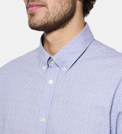 Chemise ciel à motif floral manches courtes coupe cintrée