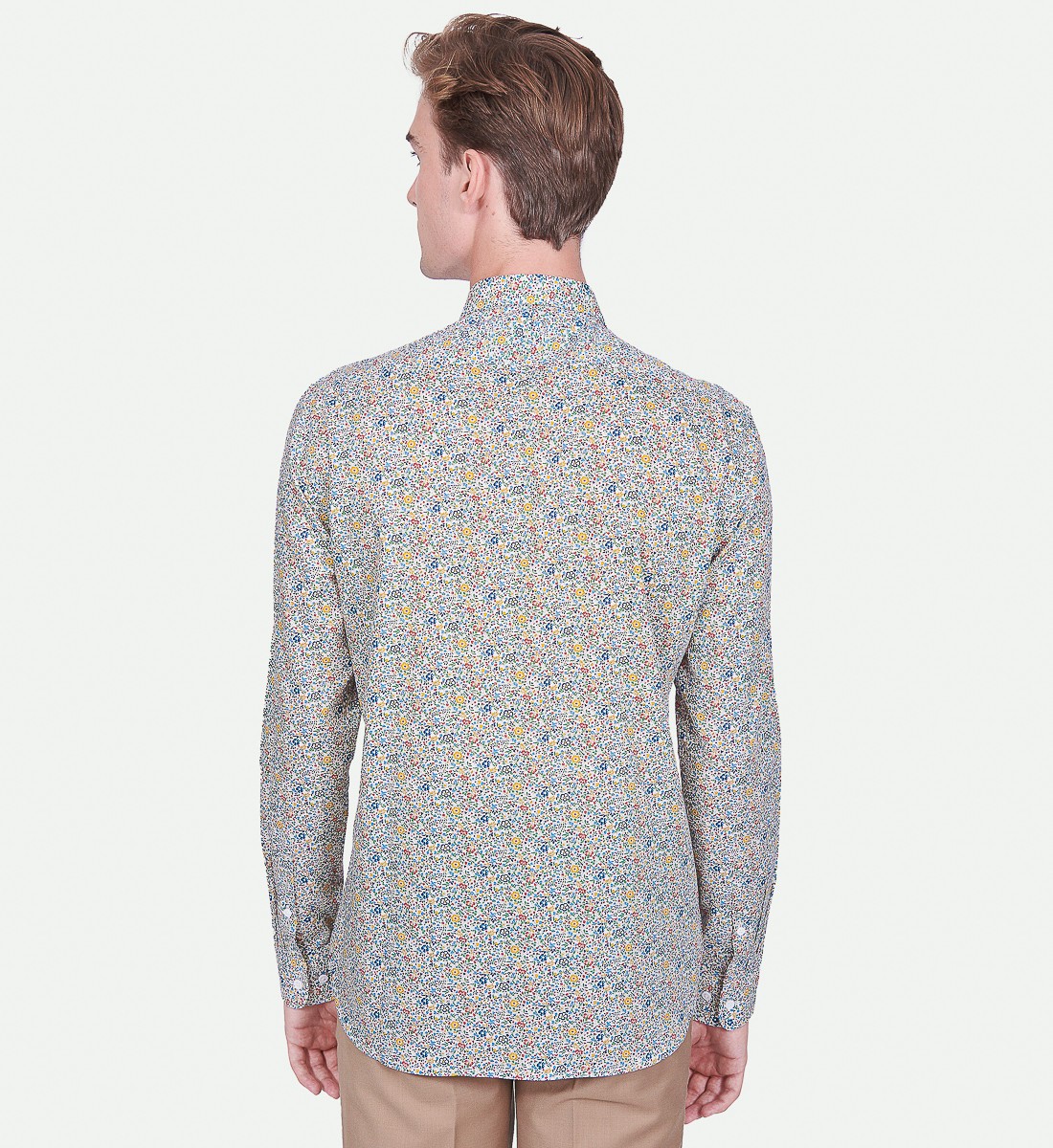 Chemise beige à motif floral coupe cintrée
