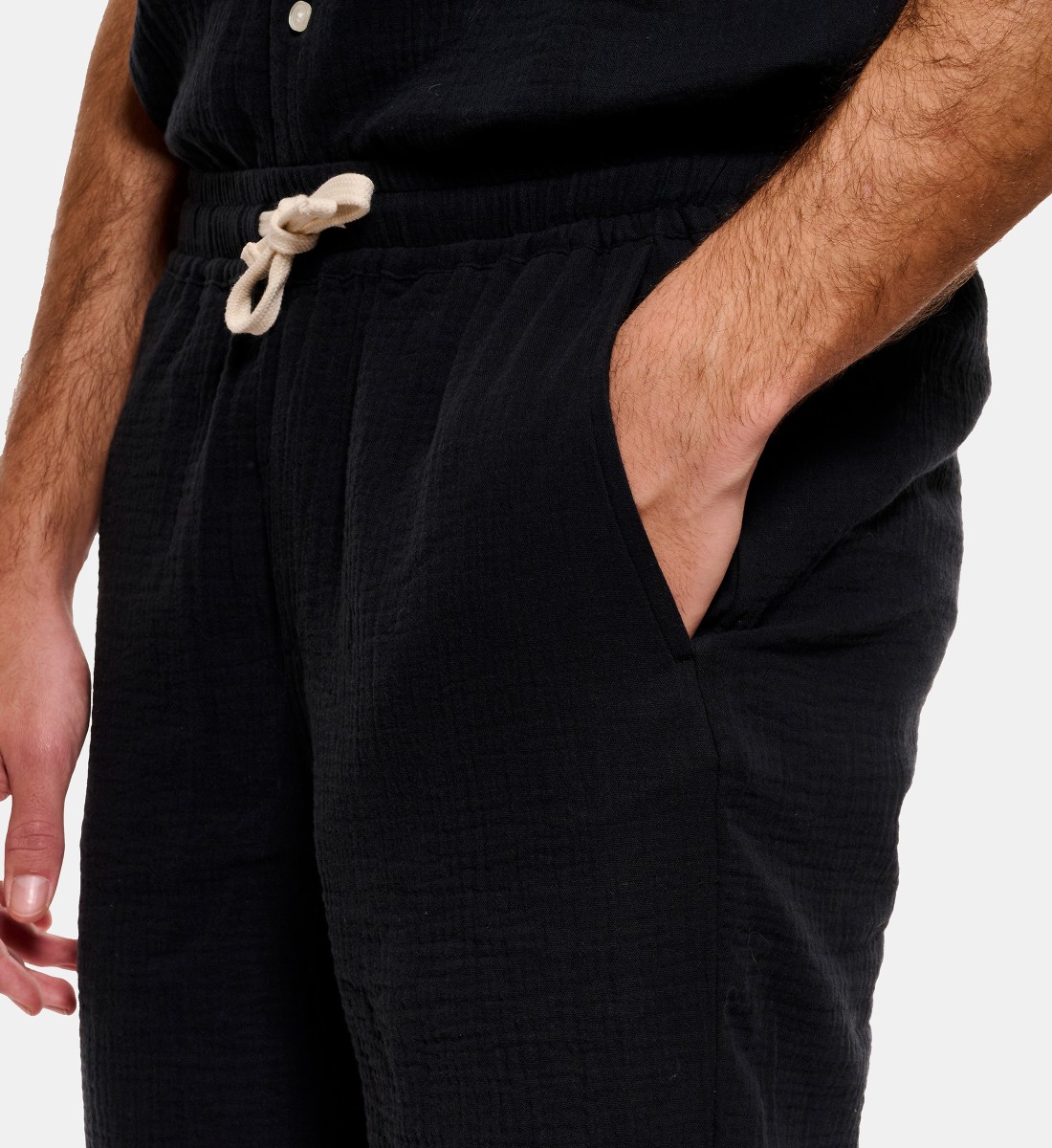 Bermuda gaze de coton noir
