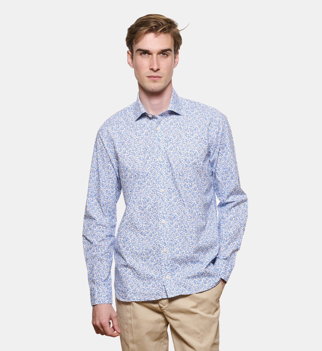 Chemise Liberty fleurs bleues coupe cintrée