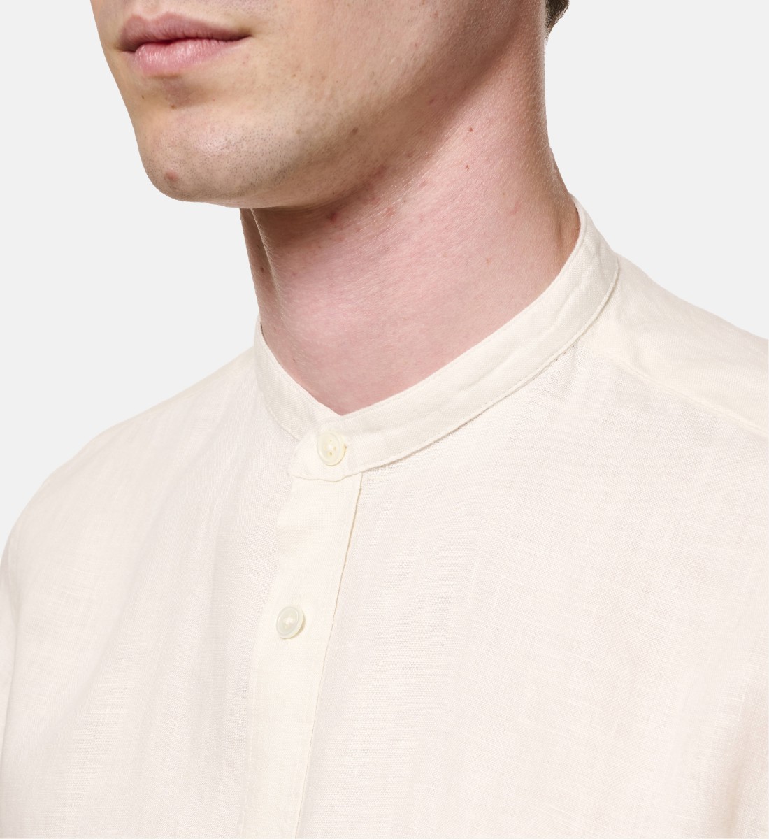 Chemise en lin écru col Mao coupe droite