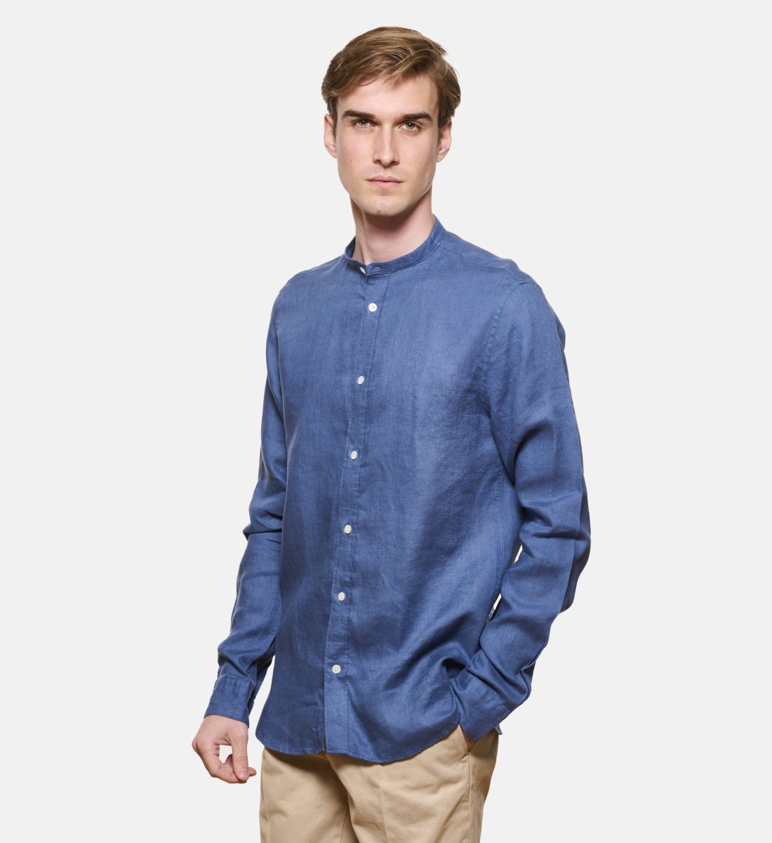 Chemise en lin bleu col Mao coupe droite